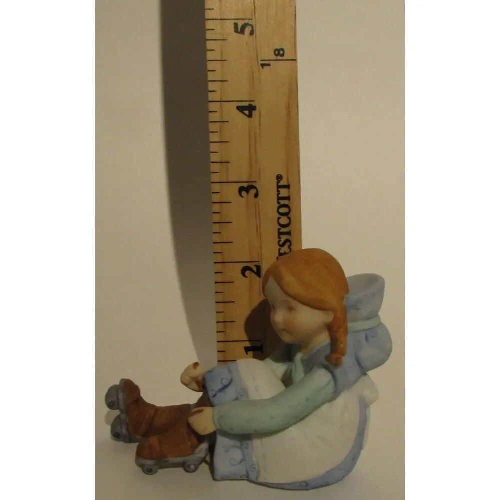 Holly Hobbie Merrily rolling along series X Figurine fine porcelain roller skate